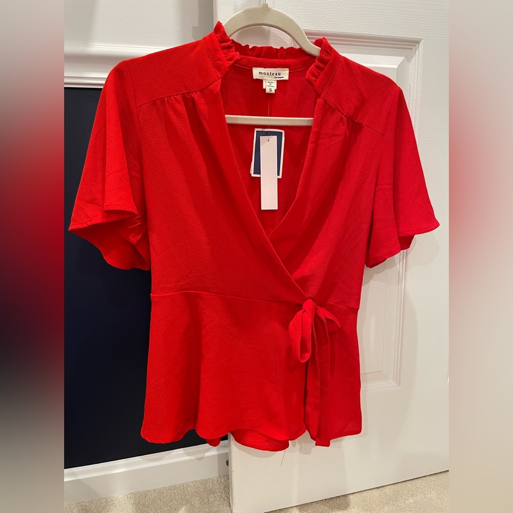 BUNDLE & SAVE - ruffle sleeve top with side tie